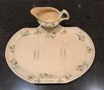 Gouds Plateel, Serveerschaal met sauskom, Decor Dolly, Antiek en Kunst, Antiek | Keramiek en Aardewerk, Ophalen of Verzenden