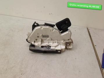 PORTIERSLOT LINKS Volkswagen Polo V (6R) (5K1837015E) beschikbaar voor biedingen