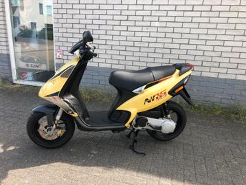 PRACHTIGE PIAGGIO NRG MC 3 ac BJ2004 8800KM LEMON YELLOW 2TT beschikbaar voor biedingen