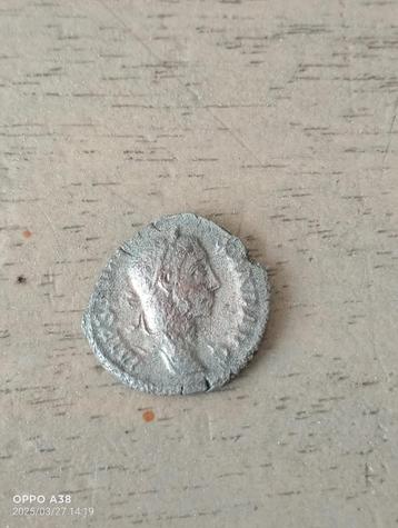 zilveren-billon romeinse denier  beschikbaar voor biedingen