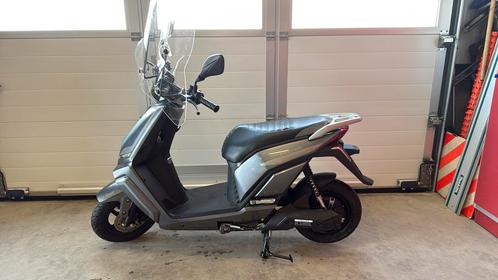 Elektrische Scooter GTS ZGAN, Fietsen en Brommers, Scooters | SYM, Zo goed als nieuw, Overige modellen, Maximaal 45 km/u, Elektrisch