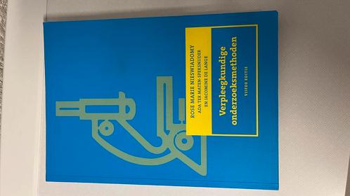 R.M. Nieswiadomy - Verpleegkundige onderzoeksmethoden, Boeken, Studieboeken en Cursussen, Zo goed als nieuw, Overige niveaus, Beta