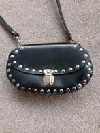 Vintage Schoudertasje met Studs, Sieraden, Tassen en Uiterlijk, Tassen | Damestassen, Ophalen of Verzenden, Zo goed als nieuw