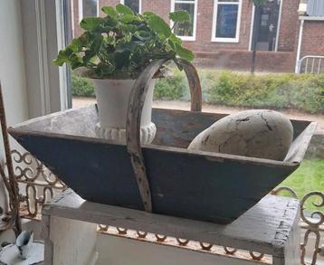 oude sleetse plukbak~oude houten plukbak~grijs/blauw beschikbaar voor biedingen