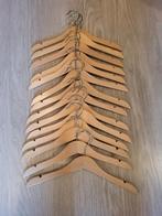 14 houten kinder kledinghangers 32 cm., Minder dan 50 cm, Ophalen of Verzenden, Zo goed als nieuw, Minder dan 100 cm
