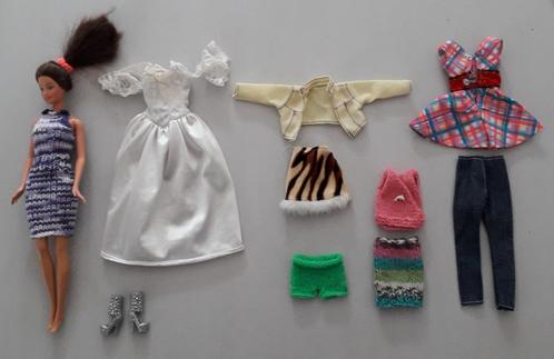 Barbie set waaronder met de hand gemaakte nieuwe kleding (02, Kinderen en Baby's, Speelgoed | Poppen, Gebruikt, Barbie, Ophalen of Verzenden