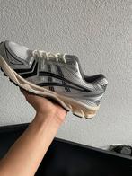 Asics Gel-Kayano 14 JJJJound maat 46,5, Kleding | Heren, Schoenen, Wit, Nieuw, Ophalen of Verzenden, Sneakers of Gympen