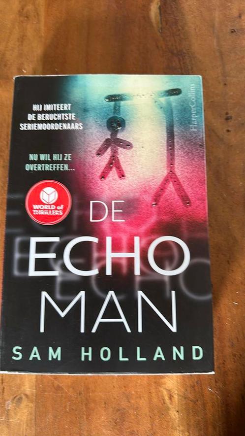 Sam Holland - De Echoman, Boeken, Thrillers, Zo goed als nieuw, Nederland, Ophalen of Verzenden