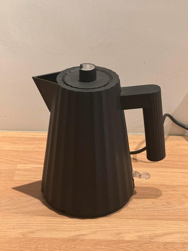 Alessi Plissé Waterkoker - Design, Witgoed en Apparatuur, Waterkokers, Zo goed als nieuw, 1 tot 2 liter, Ophalen of Verzenden