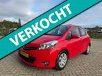 Toyota Yaris 1.0 VVT-i Trend Airco | Navi | Parkeer Camera, Euro 5, Stof, Gebruikt, Met garantie (alle)
