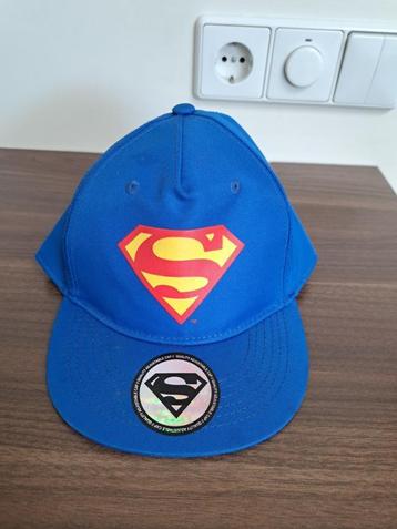 stoere superman pet, maat 110/128 beschikbaar voor biedingen
