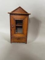 Klein antiek vitrine/poppenkastje met bamboemotief decoratie, Ophalen of Verzenden