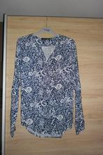 Een bijna niet gedragen blousje. Maat: 34., Atmosphere, Blauw, Ophalen of Verzenden, Zo goed als nieuw