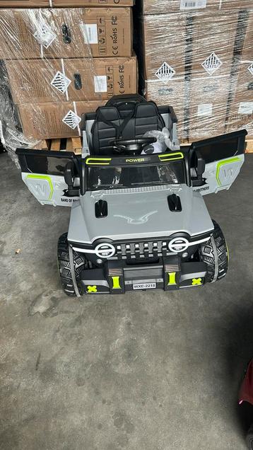 Elektrische Kinderauto 4x4 accu voertuig Afstandsbediening beschikbaar voor biedingen