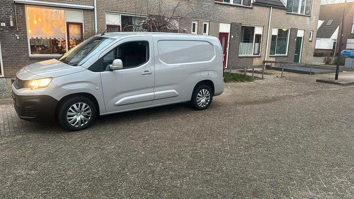 Zeer nette Peugeot Partner 1.6 Blue HDi 2020, Auto's, Bestelauto's, Particulier, ABS, Airbags, Airconditioning, Android Auto, Apple Carplay