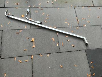 adv 635/ NIEUW feedersteun  beschikbaar voor biedingen