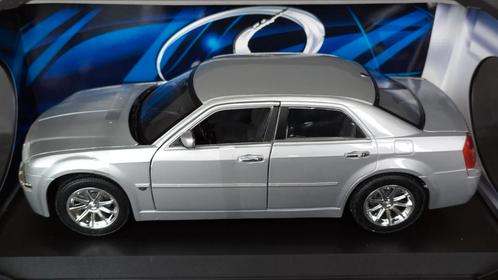 Chrysler 300c 1:18 Maisto Pol, Hobby en Vrije tijd, Modelauto's | 1:18, Nieuw, Auto, Maisto, Verzenden