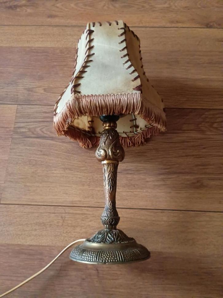 Vintage Tafellamp met unieke kap, Antiek en Kunst, Antiek | Lampen, Ophalen of Verzenden