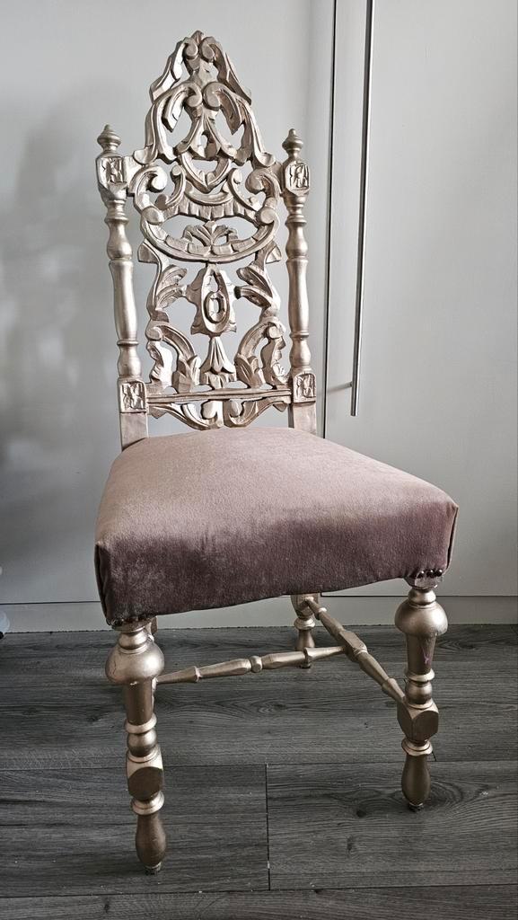 Unieke stoel voor een meisjeskamer, Huis en Inrichting, Stoelen, Zo goed als nieuw, Eén, Hout, Overige kleuren, Ophalen