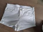 Jeans short off-white van Distrikt maat M, Kleding | Dames, Spijkerbroeken en Jeans, Distrikt, Wit, Ophalen of Verzenden, Zo goed als nieuw