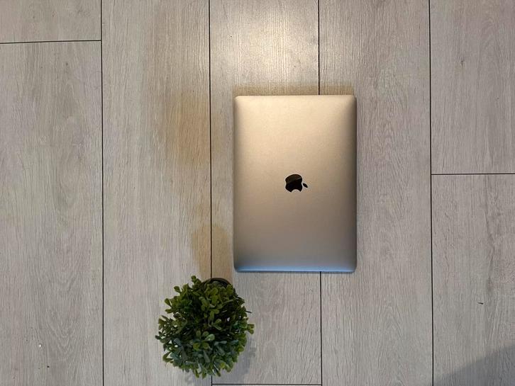 Macbook pro 2017, Computers en Software, Apple Macbooks, Zo goed als nieuw, MacBook Pro, 13 inch, 2 tot 3 Ghz, 256 GB, 16 GB, Qwerty