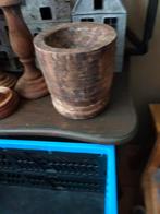 Stoere sobere poer vijzel kandelaar., Ophalen, Hout