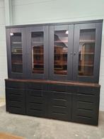 Een mooie stoere buffetkast, Ophalen