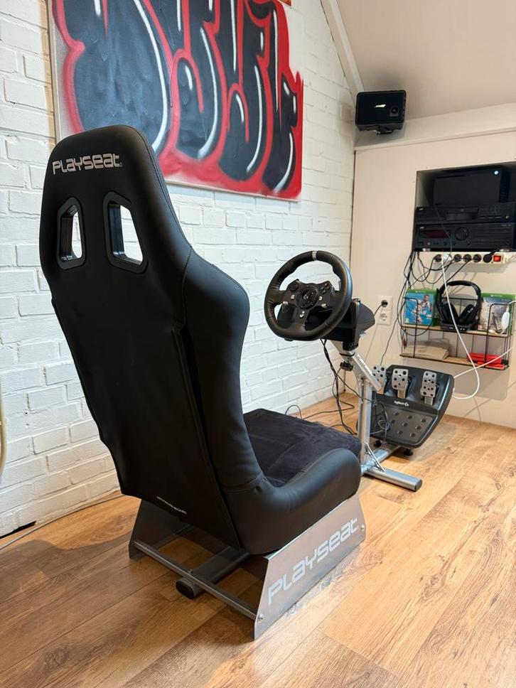 Logitech G920 Racestuur met Playseat, Spelcomputers en Games, Spelcomputers | Xbox | Accessoires, Zo goed als nieuw, Xbox One