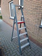 Te koop stevige Altrex trap, Doe-het-zelf en Verbouw, Ladders en Trappen, Ophalen, Gebruikt, Trap, Minder dan 2 meter
