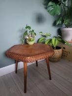 Vintage bijzettafeltje, Ophalen, Zo goed als nieuw, Hout, Minder dan 55 cm