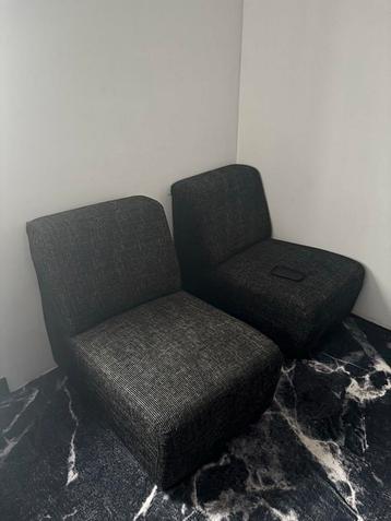 Twee Kleine Fauteuils beschikbaar voor biedingen