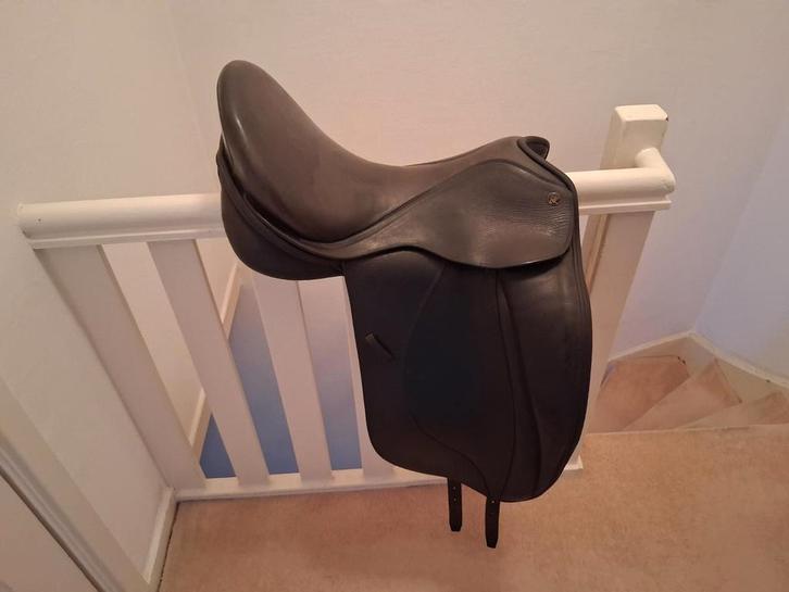 Mac Rider Olimpic 17.5 inch dressuurzadel, Dieren en Toebehoren, Paarden en Pony's | Zadels, Gebruikt, Dressuur, Ophalen of Verzenden