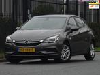 Opel Astra 1.0 Online Edition AUTOMAAT NAP/NAVI/LED/PDC, Gebruikt, Parkeersensor, 610 kg, 23 km/l