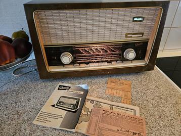 Een heel mooie buizen Radio te koop Comedia Raumklang  beschikbaar voor biedingen