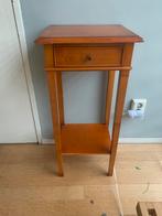 Bijzettafeltje hout met laatje, Minder dan 55 cm, Gebruikt, Ophalen of Verzenden, Rechthoekig