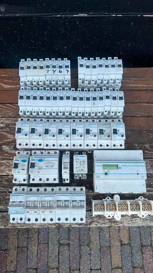 Diverse Hager automaten, Doe-het-zelf en Verbouw, Elektra en Kabels, Gebruikt, Ophalen of Verzenden