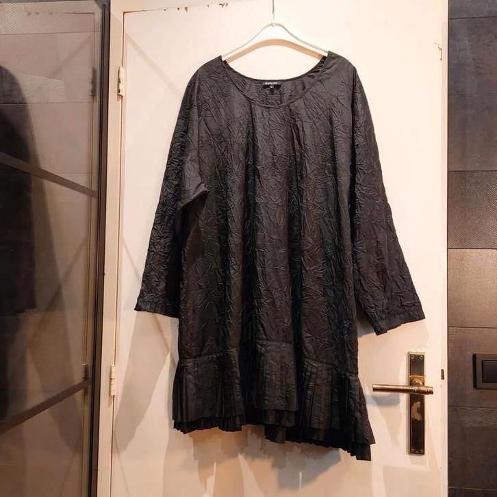 Tuniek van het merk Hebbeding.  Maat 3 (48/50), Kleding | Dames, Grote Maten, Zo goed als nieuw, Blouse of Tuniek, Zwart, Verzenden