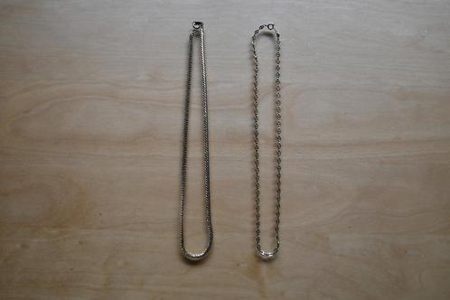 Set van 2 korte goudkleurige kettingen - ca 45 cm, Sieraden, Tassen en Uiterlijk, Kettingen, Nieuw, Overige materialen, Goud, Ophalen of Verzenden
