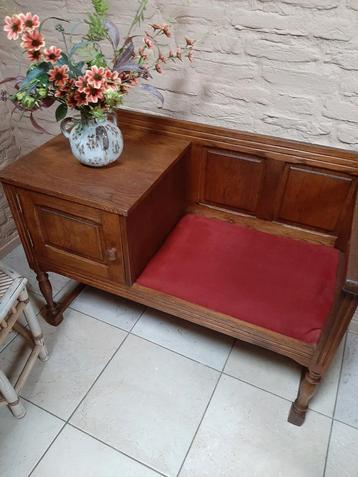 Oude Vintage  telefoon bankje beschikbaar voor biedingen