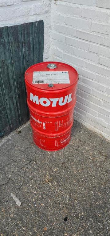 Olievat/ton 60L  beschikbaar voor biedingen