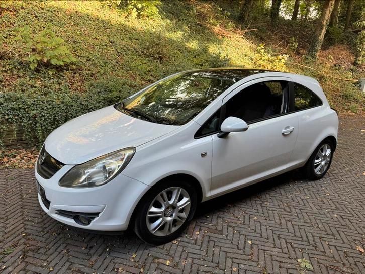 Opel Corsa 1.4 16V Airco Elektr. pakket LM velgen, Auto's, Opel, Particulier, Corsa, ABS, Airbags, Airconditioning, Boordcomputer