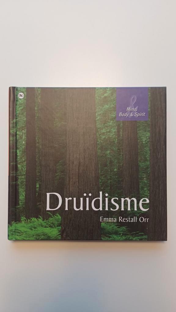 Druïdisme - Emma Restall Orr, Boeken, Esoterie en Spiritualiteit, Zo goed als nieuw, Overige typen, Spiritualiteit algemeen, Ophalen of Verzenden