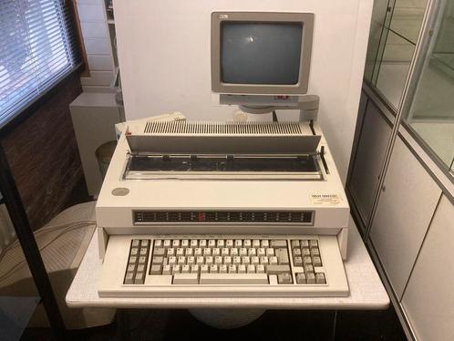 TYPEMACHINE IBM 6788 MET BEELDSCHERM EN ACCESSOIRES, Diversen, Typemachines, Gebruikt, Ophalen