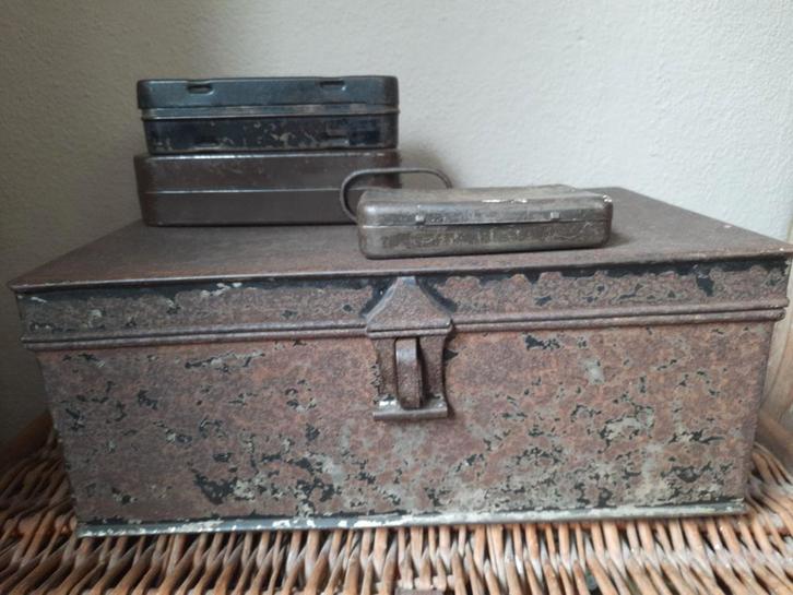 Oude metalen blikken bakkersblik blikjes industrieel vintage, Antiek en Kunst, Antiek | Woonaccessoires, Ophalen