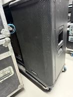 Te koop 2 QSC HPR152F, Ophalen, 120 watt of meer, Front, Rear of Stereo speakers, Overige merken