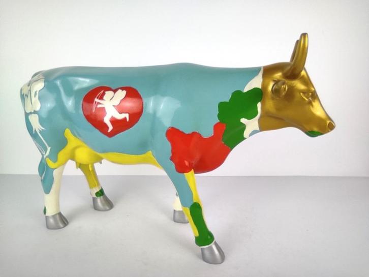 CowParade / Cow Parade Koe “Moocho Amor” LARGE, Antiek en Kunst, Kunst | Designobjecten, Ophalen of Verzenden