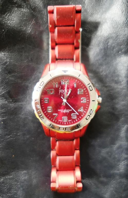 Rood dameshorloge met stalen schakelband Regal, Sieraden, Tassen en Uiterlijk, Horloges | Dames, Gebruikt, Polshorloge, Staal