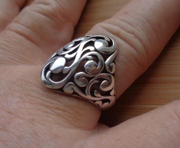 zilveren open gewerkte ring [983] beschikbaar voor biedingen