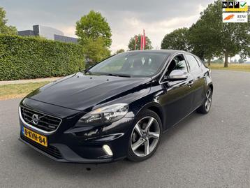 Volvo V40 1.6 D2 R-Design NAP/CLIMA/LEER/APK beschikbaar voor biedingen