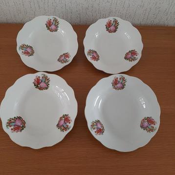 Vintage porseleine schaaltjes met goudrand - 4 stuks beschikbaar voor biedingen